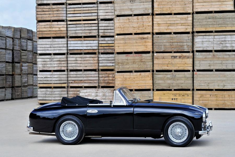  Aston Martin DB2/4 Drophead Coupe 1953 года  (UK) (фото 7 из 13)